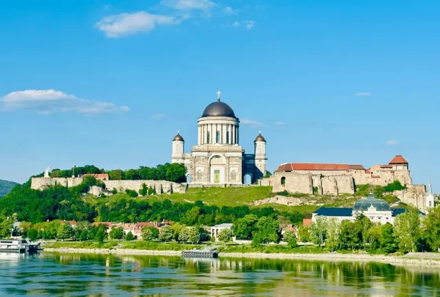 A Half-Day Tour Guide to Esztergom and Slovakia