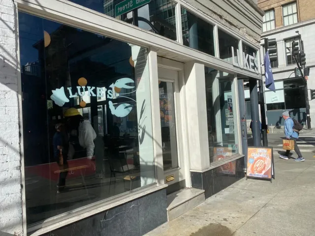 🦞 The BEST Lobster & Seafood Rolls I've Ever Had! 🌊