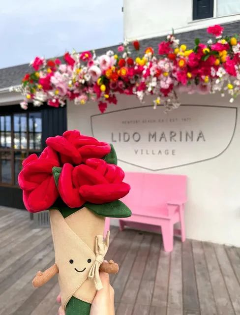 Breathtaking Seaside Village🌈 Featuring the 3 Best Shops to Explore! 