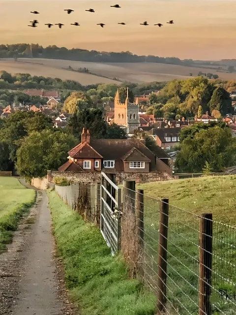 🇬🇧 Amersham: London’s Metro-to-Middle-Ages Escape! 🏡✨
