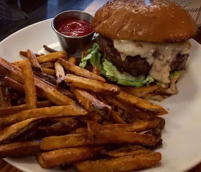 Marble + Rye: A Creative Dining Experience! 🍸