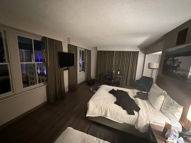 🌟 The Hotel of a Lifetime: An Unforgettable Stay in Dallas!