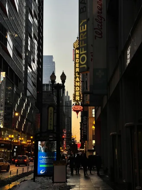 Chicago Getaway | Windy City Adventures 🏙️💨