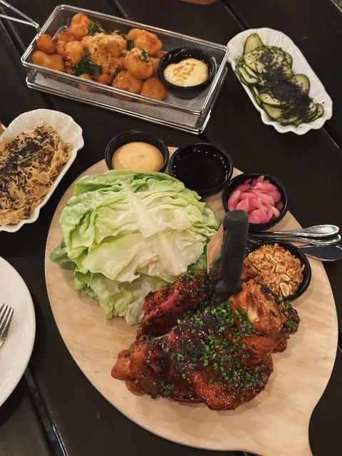 Vienna’s Hidden Gem for Roast Pork Knuckles and Ribs