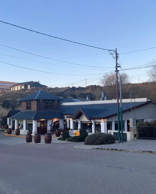 ​​Argentina | El Calafate ① Travel Guide: Food, Stay & Transport​​