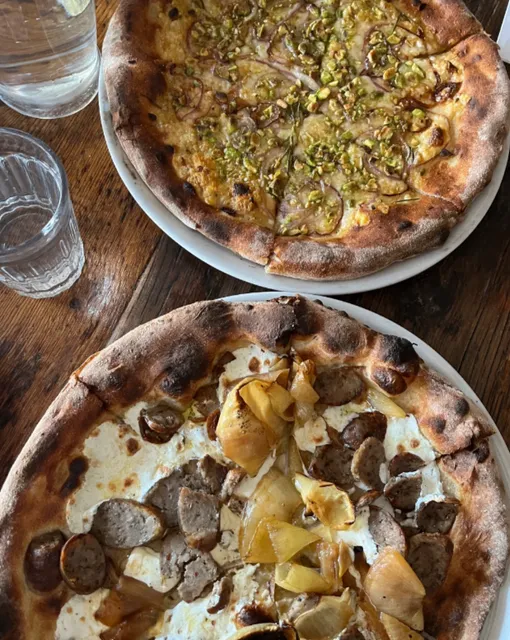 Phoenix City's Pizzeria Bianco must've been waiting in line for ages!