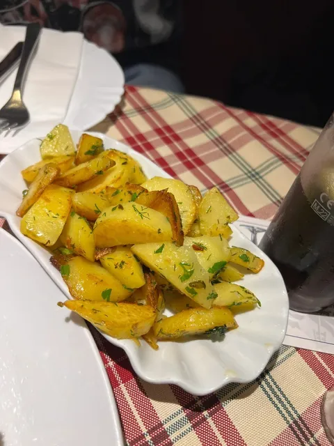 🇩🇪 Frankfurt | German Crispy Pork Knuckle at Römer Pils Brunnen