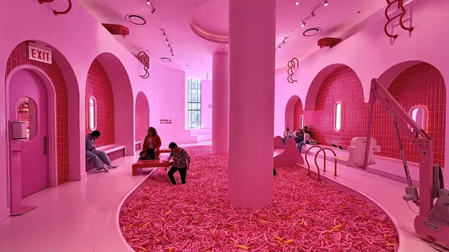 💗 Pink Selfie Paradise