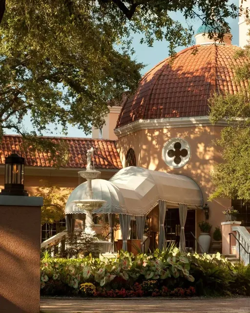 🏰 Step into a Century-Old Estate: Experience Classic American Nobilit