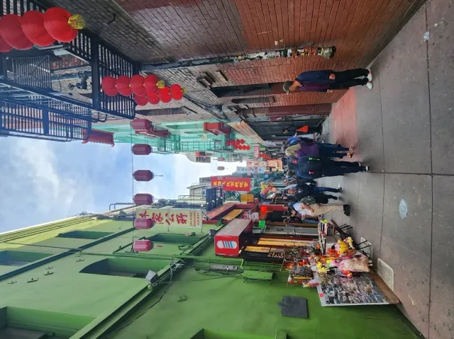 Chinatown Walking Tour – An Unforgettable Cultural Journey! 🏮🚶‍♂️