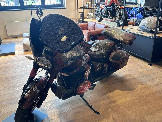 🇩🇪 BMW Factory Berlin: A Tech Lover's Dream Tour!