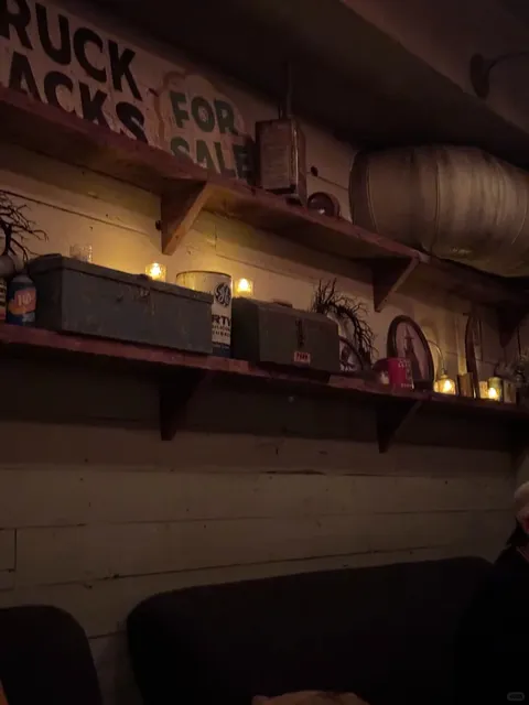 LA | Vibrant & Chic Bar Near Venice Beach 🥂✨