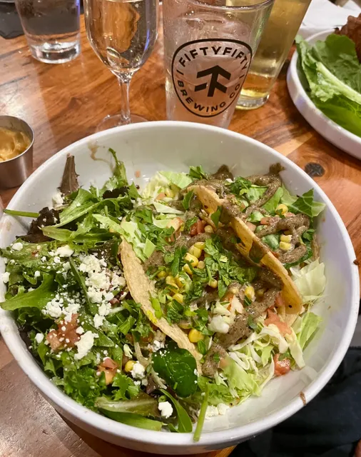 Happy Hour at Carlsbad Brewing After Work 😊