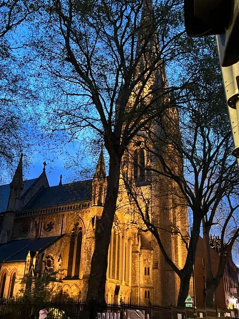🇬🇧 London’s Most Enchanting Church at Night