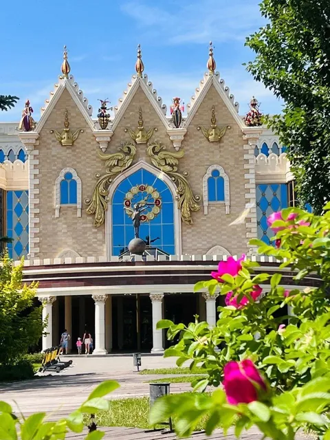 The Enchanting Beauty of Ekiyat Puppet Theatre in Kazan 🎭🏰