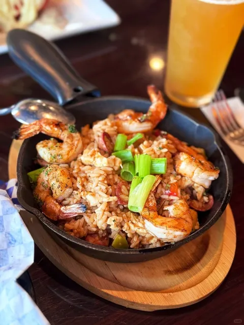 Dreamy Southern Seafood Cuisine in Huntington Beach 🦞🌿