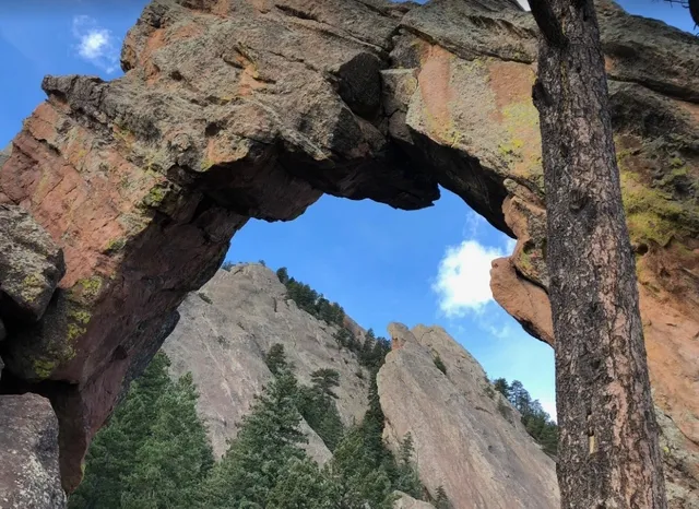 Royal Arch: A Hike to Conquer the Skyline