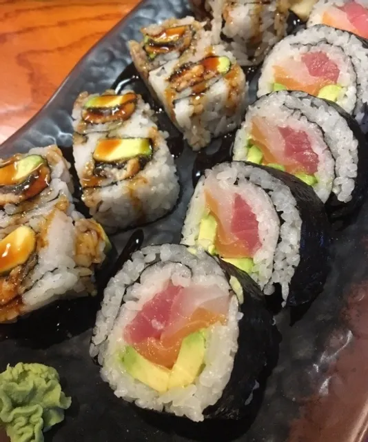 Sushi Cafe: A Delicious Sushi 