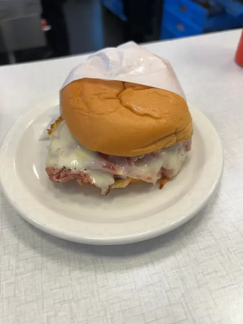 A Delicious Burger Spot Near Soho 🍔🌟