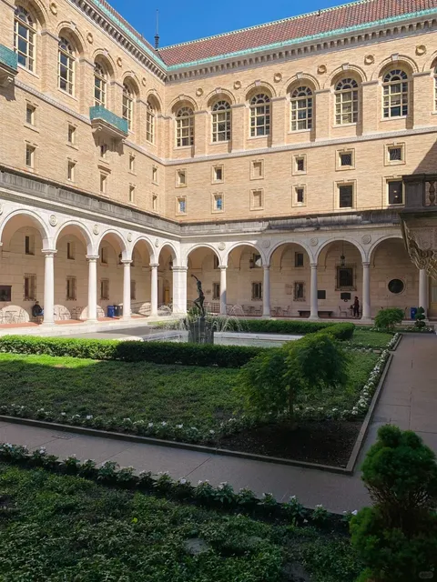 📚🏛️ The Boston Public Library
