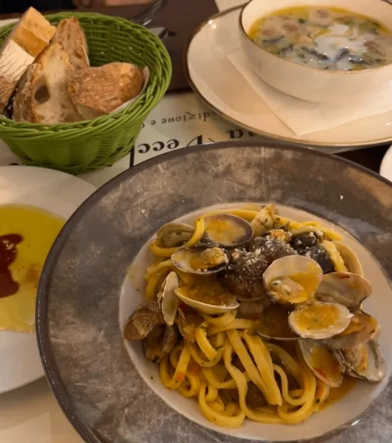 A small town that intoxicates me with its artistic atmosphere.