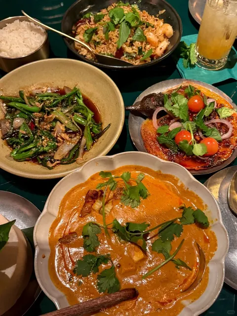 Checking Out Nonnina Italian Restaurant in Downtown Chicago 🍝✨