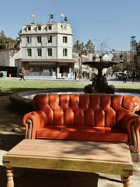 🎬🌴 Warner Bros. Studio Tour: A Movie Magic Playground for Fans! 🌴🎬