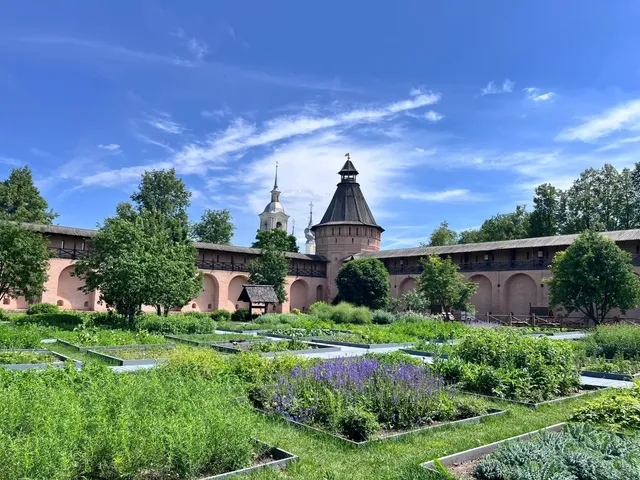 Suzdal: A World of Rural Fairy Tales 🏰🌳