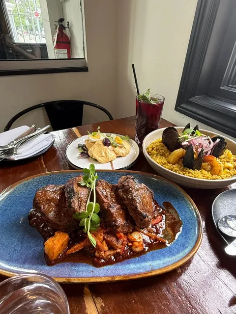 🇨🇦 Toronto's Cozy Peruvian Gem 🌿🍽️