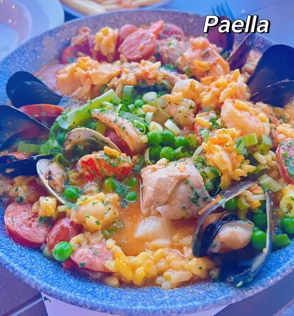 Lobsta Land: Only Open 8 Months a Year 🦞