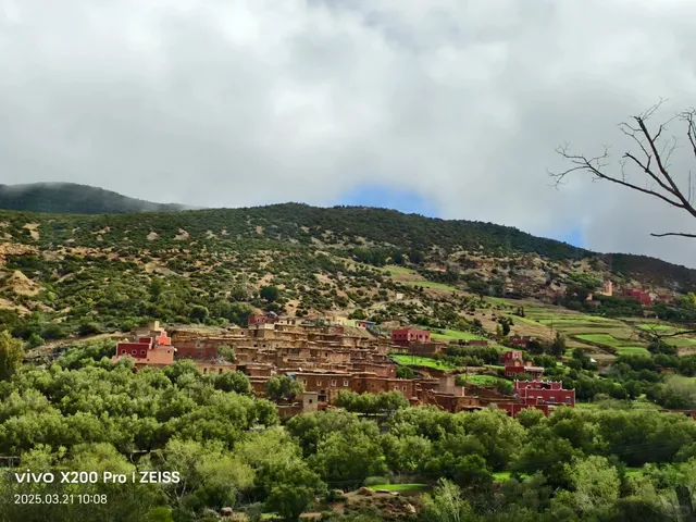 Crossing the Atlas Mountains: A Journey of Natural Wonders 💧（1）