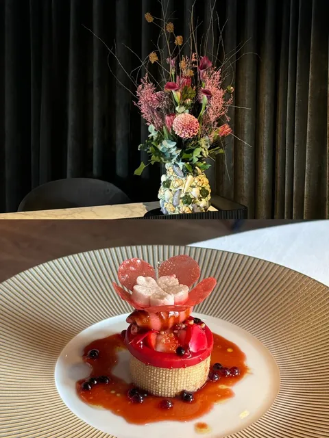 A super aesthetically pleasing three-Michelin-star ✨ gem hidden within