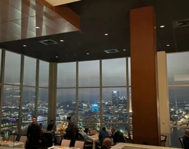 Grandview Pointe Apartments | 🌃🍽️