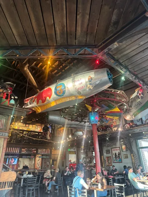 🇺🇸 Salt Lake City Food: Strap Tank Brewery 🏍️🍻  