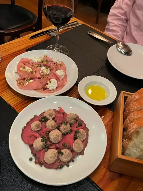 ​​🇨🇦 Vancouver Food Adventure | Italian Feast at La Quercia 🍝✨​​