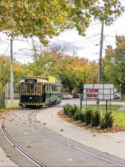 🚋 Vintage Trams to the Southern Hemisphere's Autumn
