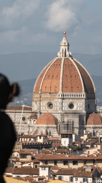 The romantic epic echoes throughout the entire city.