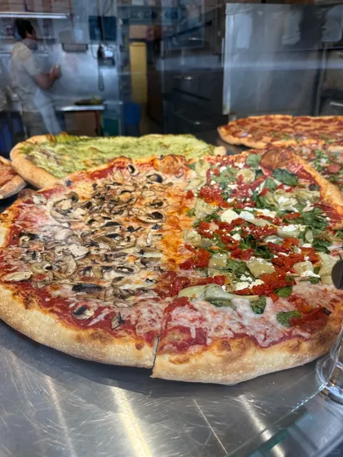 SF｜Found Amazing Pizza on Hippie Street! 🍕✨