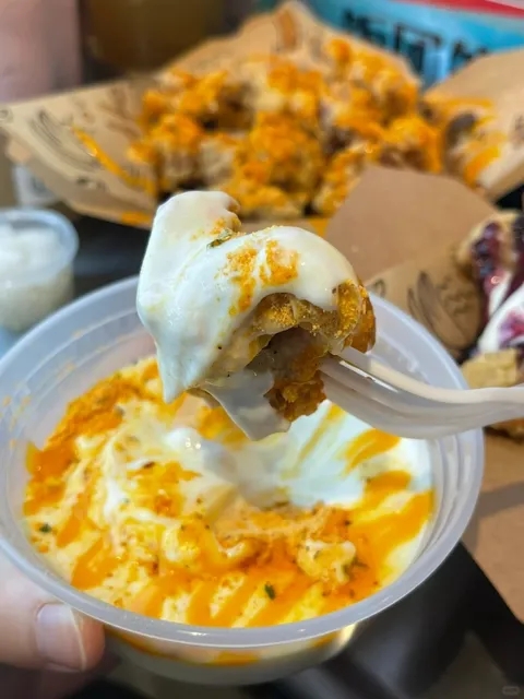 NYC’s Wildest Korean Fried Chicken – Blueberry Cheese! 🍗🫐