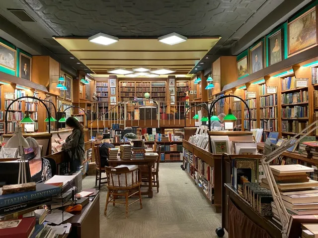 New York Bookstore: Argosy