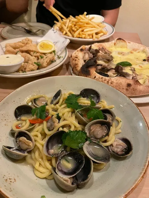 Dunedin’s Must-Try: Fried Shark! 🦈🔥