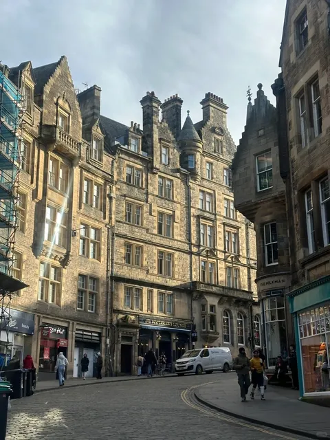 🏴󠁧󠁢󠁳󠁣󠁴󠁿 Edinburgh Half-Day Dash: Liverpool → Magic! ✨