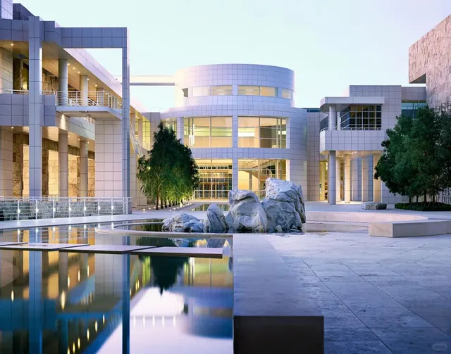 🌴One of the Must - Visit Spots in Los Angeles: The Getty Center 🏟️