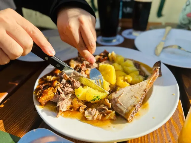🇩🇪 Bamberg: A Sunny Day of Beer, Roses & Free Toilets! 🌞🍻