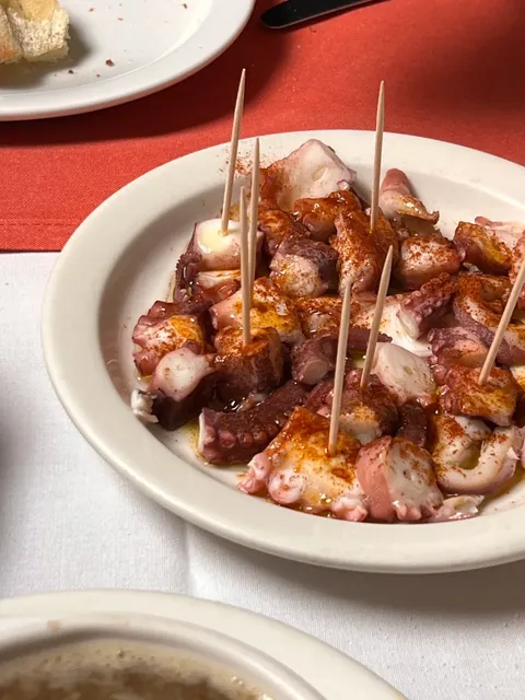 🇪🇸 LA Paella – A Classic Spanish Gem Since 1995! 🥘