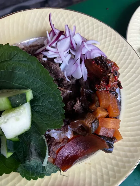 Summer in London = Towpath Cafe Vibes! 🍑🍽️