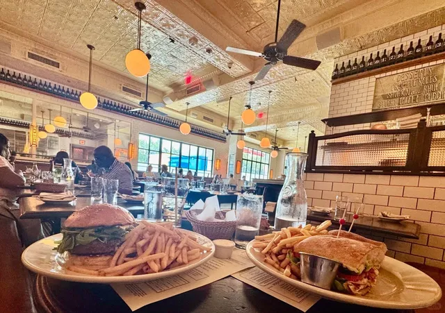 DMV Union Market – The Best Burger Lately – Pastis 🍔✨