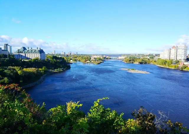 🛶✨ Rideau Canal: Canada’s Liquid Legacy 