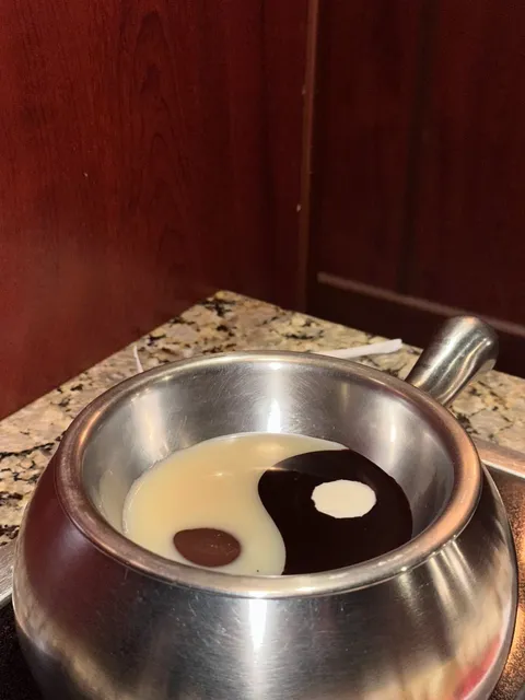 Mai Town Food 🫕 Cheese Fondue Check-in 🧀 Melting Pot