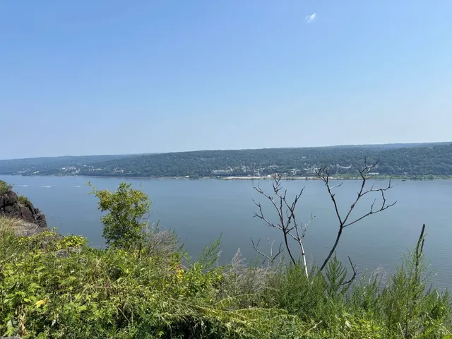 State Line Lookout | NYC’s Secret Cliffside Escape 🏞️🚗  